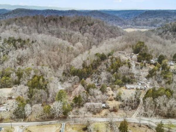 9143 Andersonville Pike, Powell, TN 37849