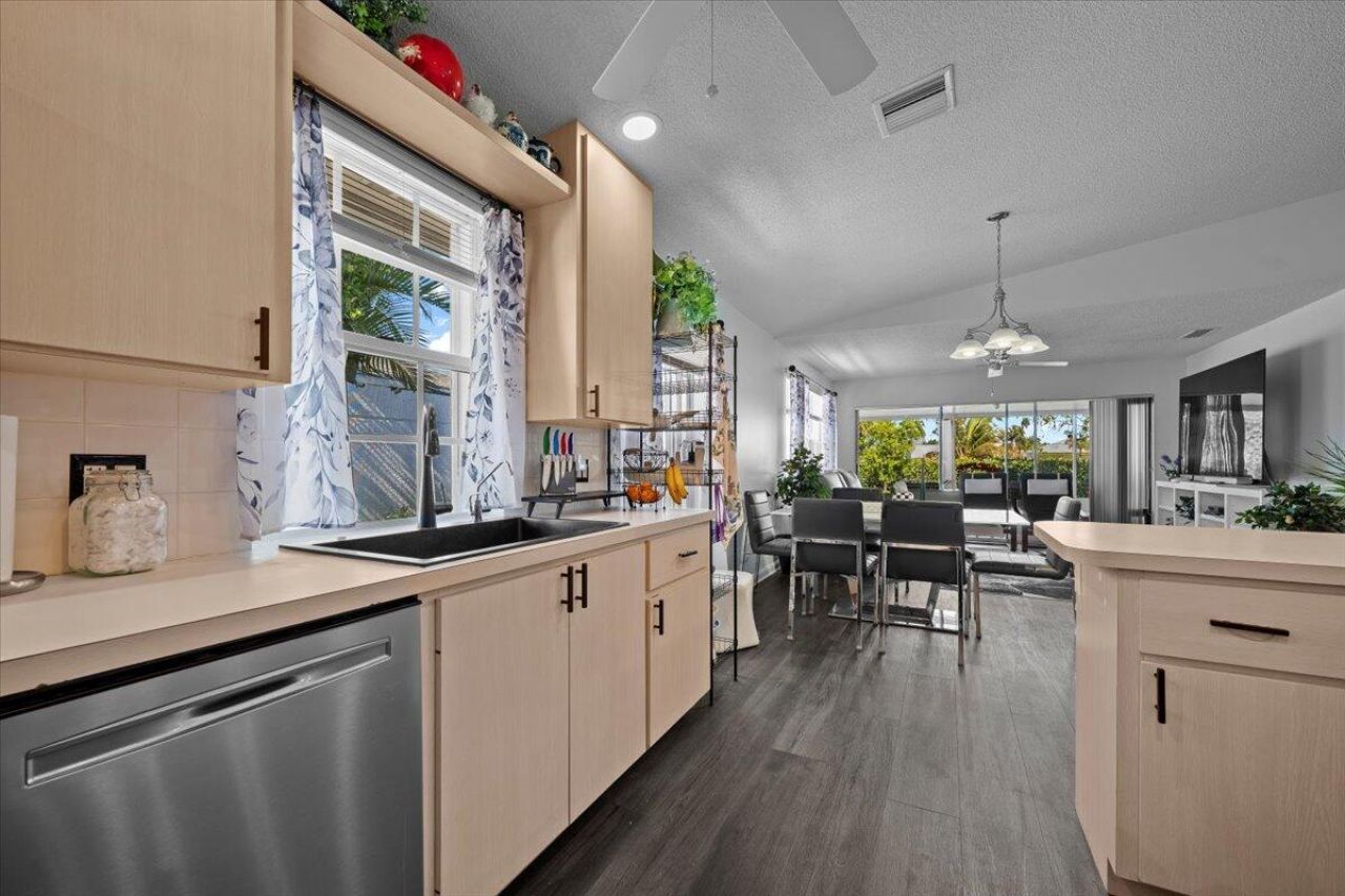 205 Brier Circle, Jupiter, FL 33458 Photo