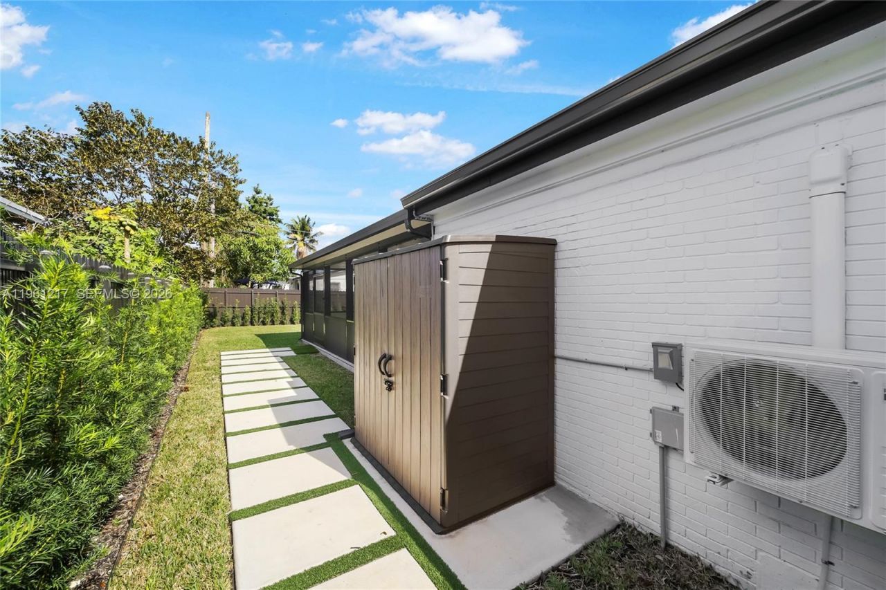 45 NE 124th Ter, North Miami, FL 33161 Photo