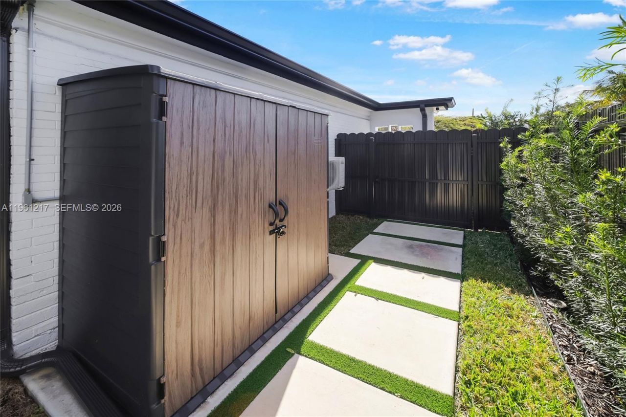 45 NE 124th Ter, North Miami, FL 33161 Photo