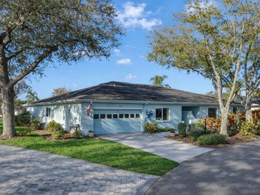 2531 LANCASTER DRIVE, SUN CITY CENTER, FL 33573