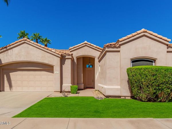 1951 W PENINSULA Circle, Chandler, AZ 85248