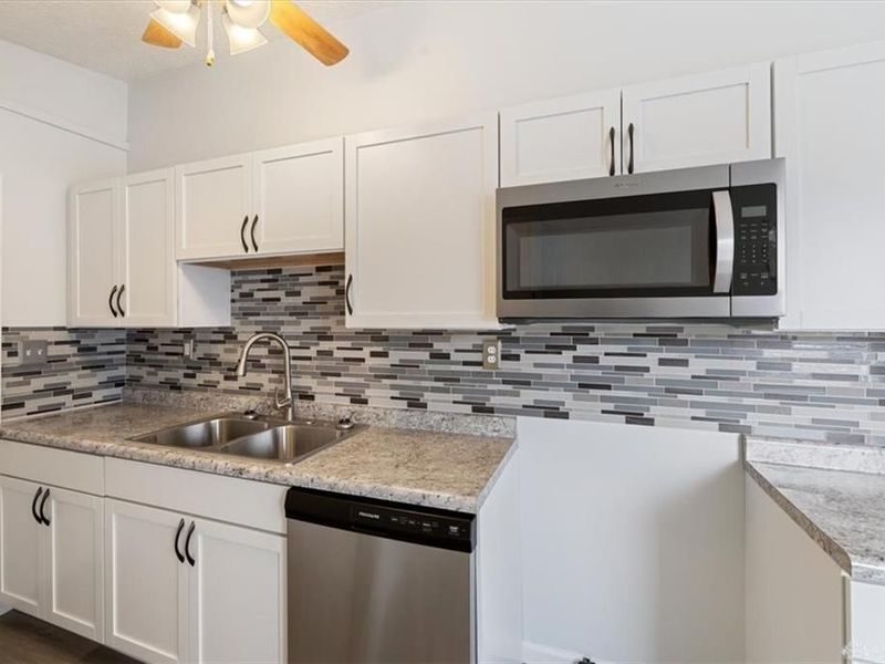 227 Fenwick Drive, New Carlisle, OH 45344 Photo 12