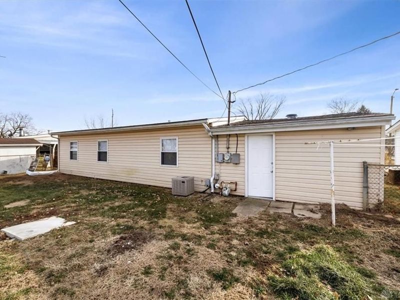 227 Fenwick Drive, New Carlisle, OH 45344 Photo 25