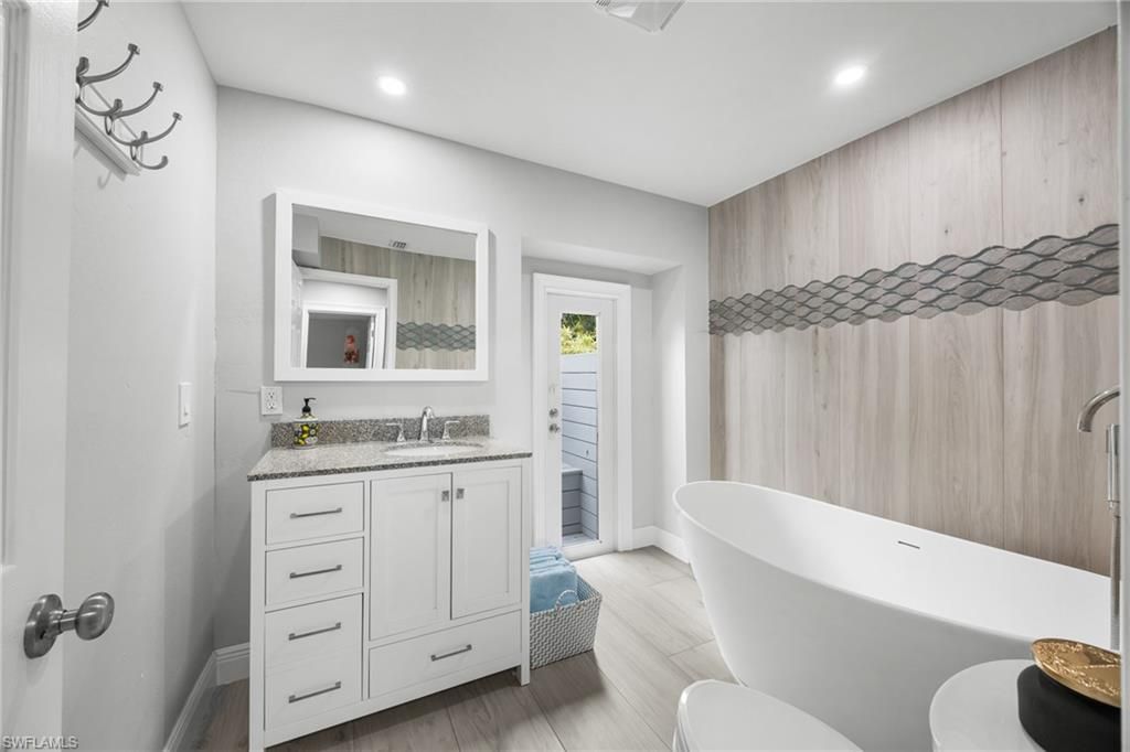 12991 Iona Rd, Fort Myers, FL 33908 Photo