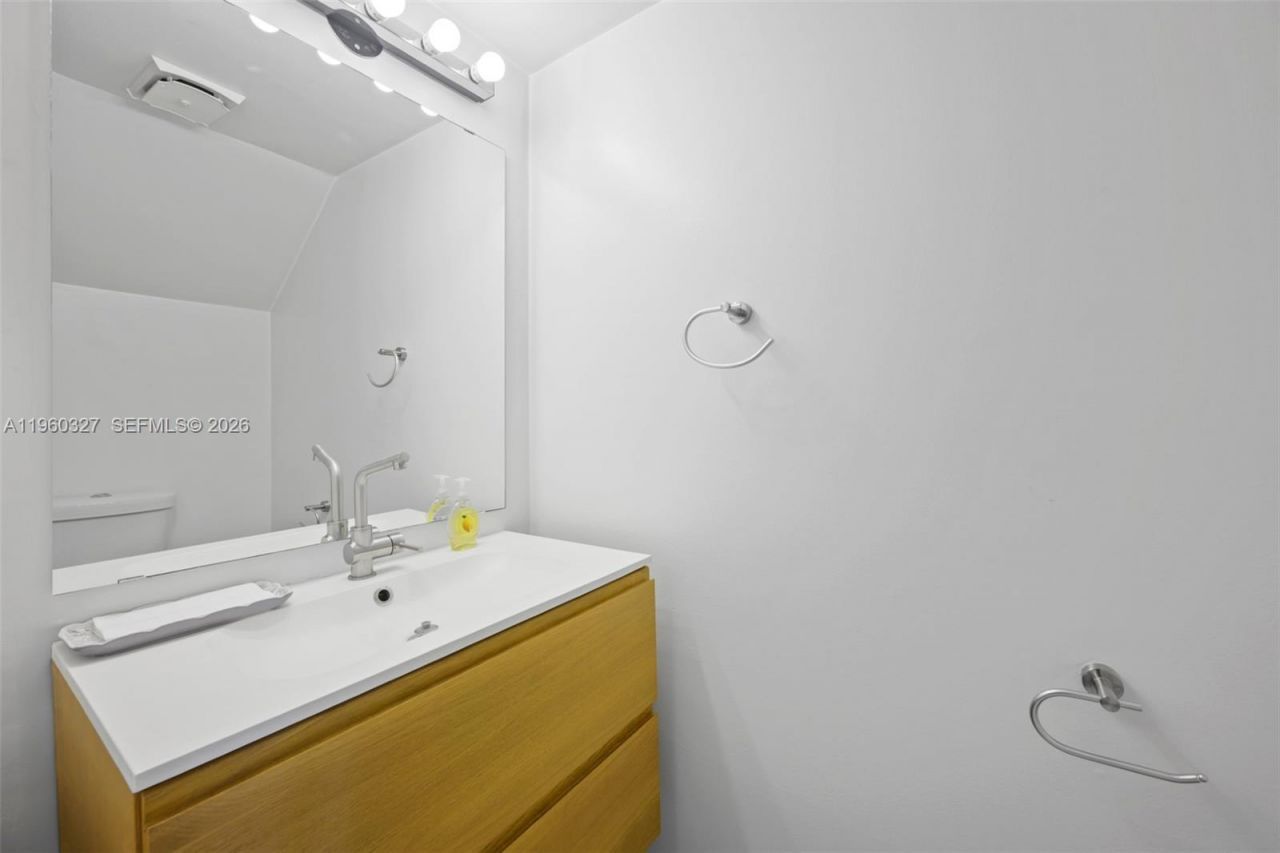 1951 Atlantic Shores Blvd , Unit 23, Hallandale Beach, FL 33009 Photo