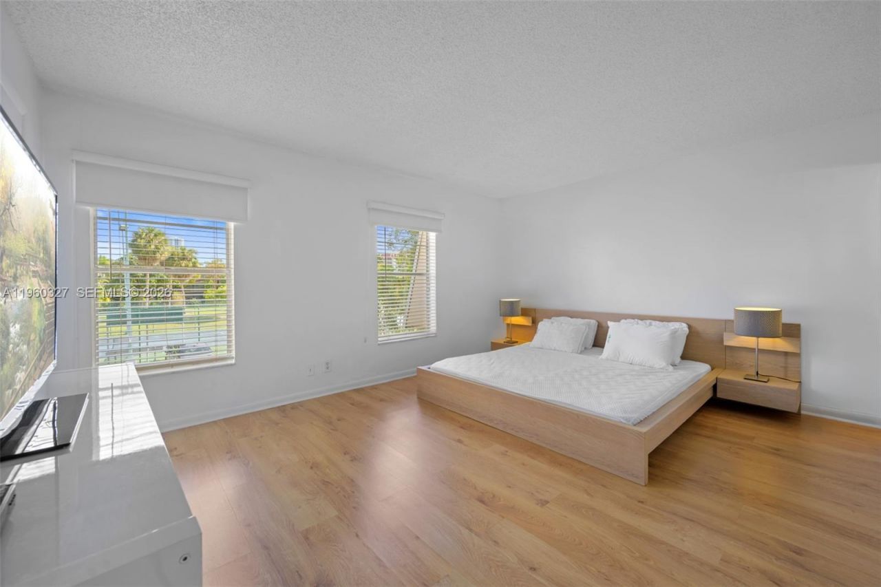 1951 Atlantic Shores Blvd , Unit 23, Hallandale Beach, FL 33009 Photo