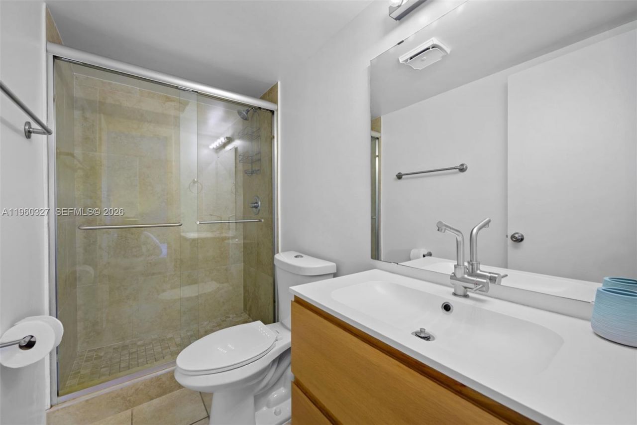 1951 Atlantic Shores Blvd , Unit 23, Hallandale Beach, FL 33009 Photo