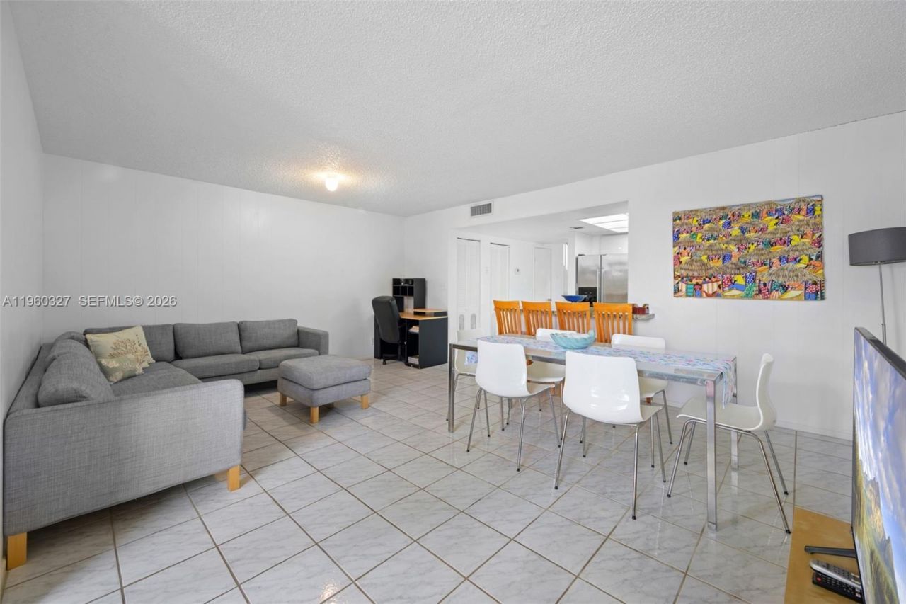 1951 Atlantic Shores Blvd , Unit 23, Hallandale Beach, FL 33009 Photo