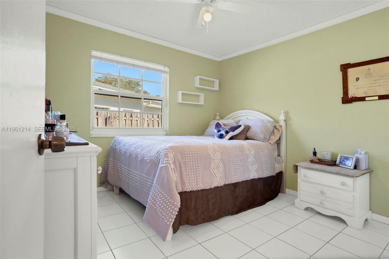 570 Royal Poinciana Ct, Weston, FL 33326 Photo