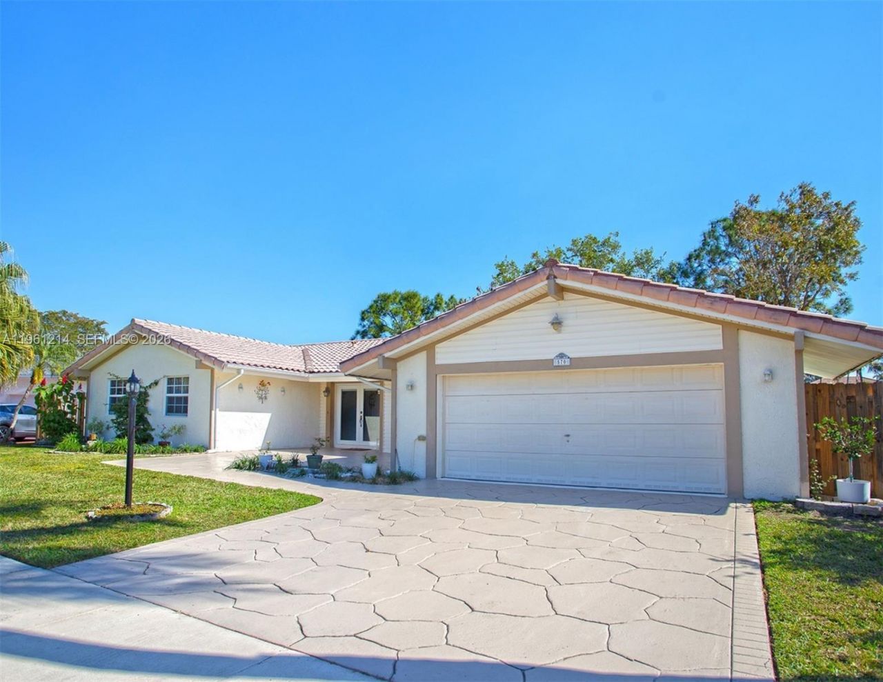 570 Royal Poinciana Ct, Weston, FL 33326 Photo