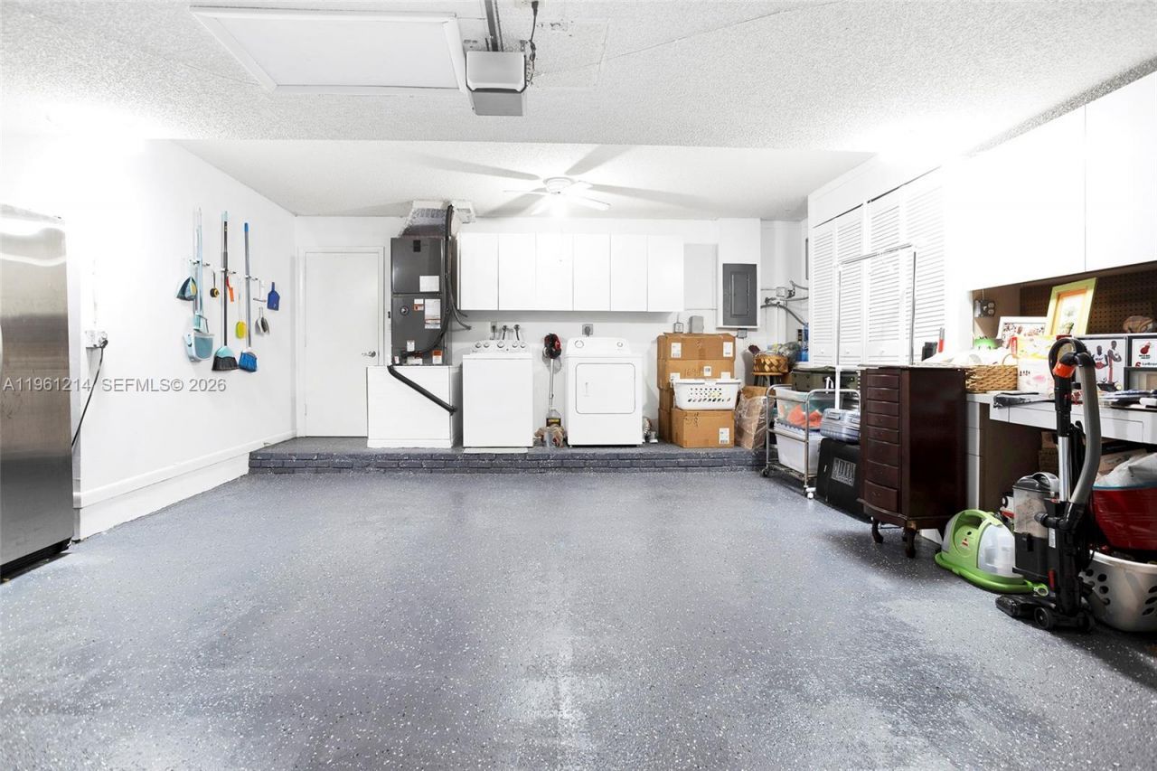 570 Royal Poinciana Ct, Weston, FL 33326 Photo