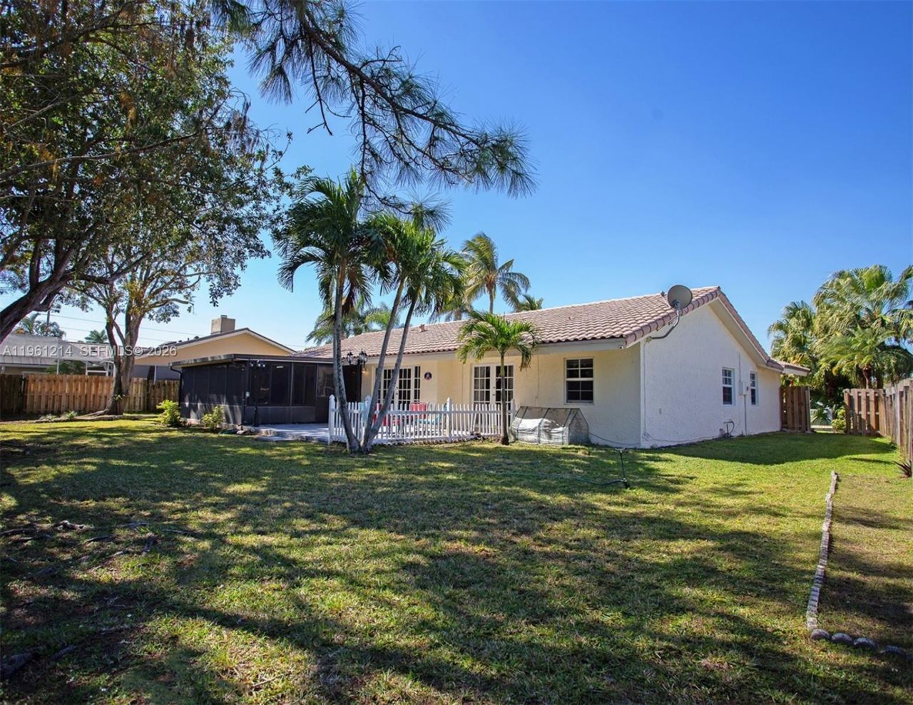 570 Royal Poinciana Ct, Weston, FL 33326 Photo