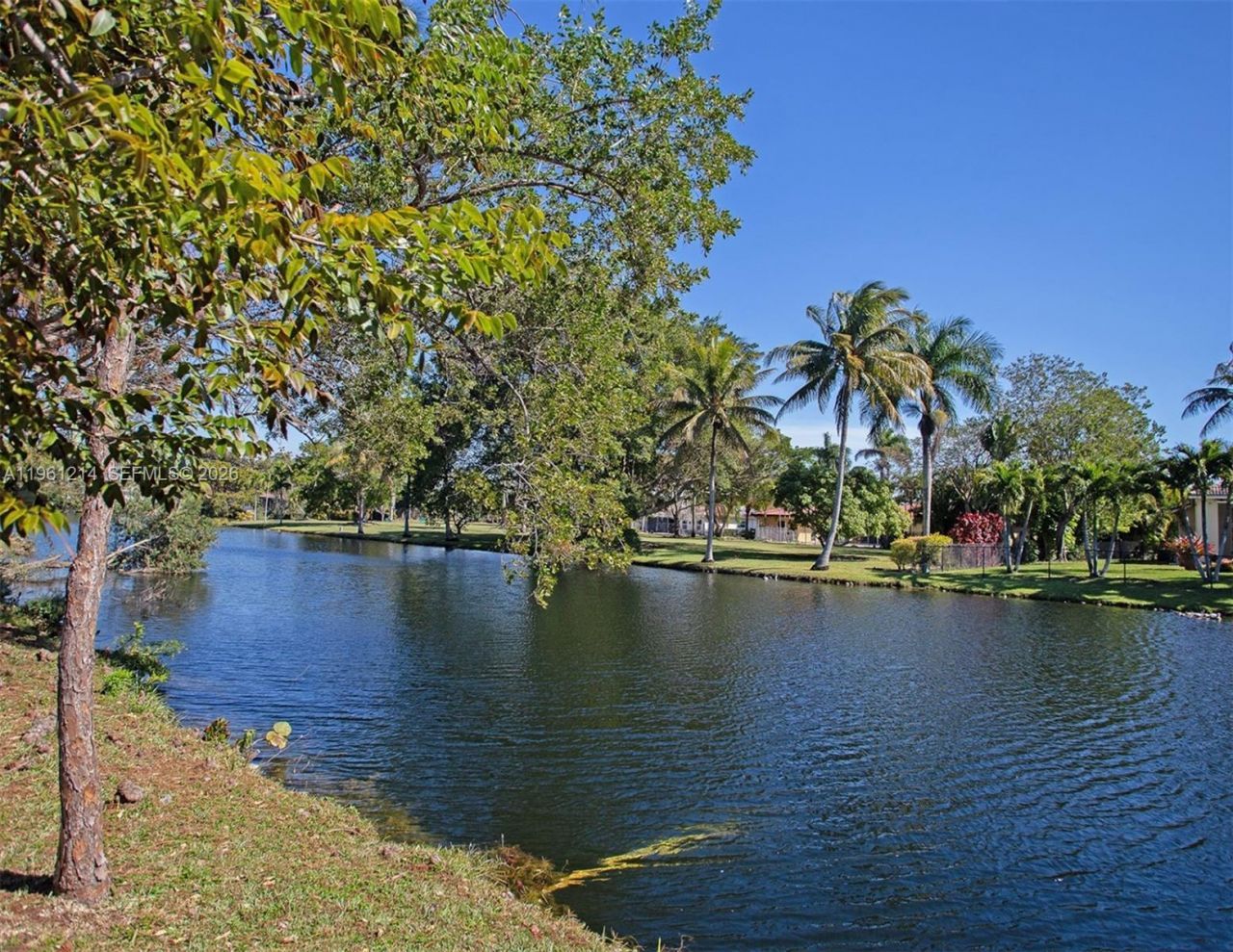 570 Royal Poinciana Ct, Weston, FL 33326 Photo