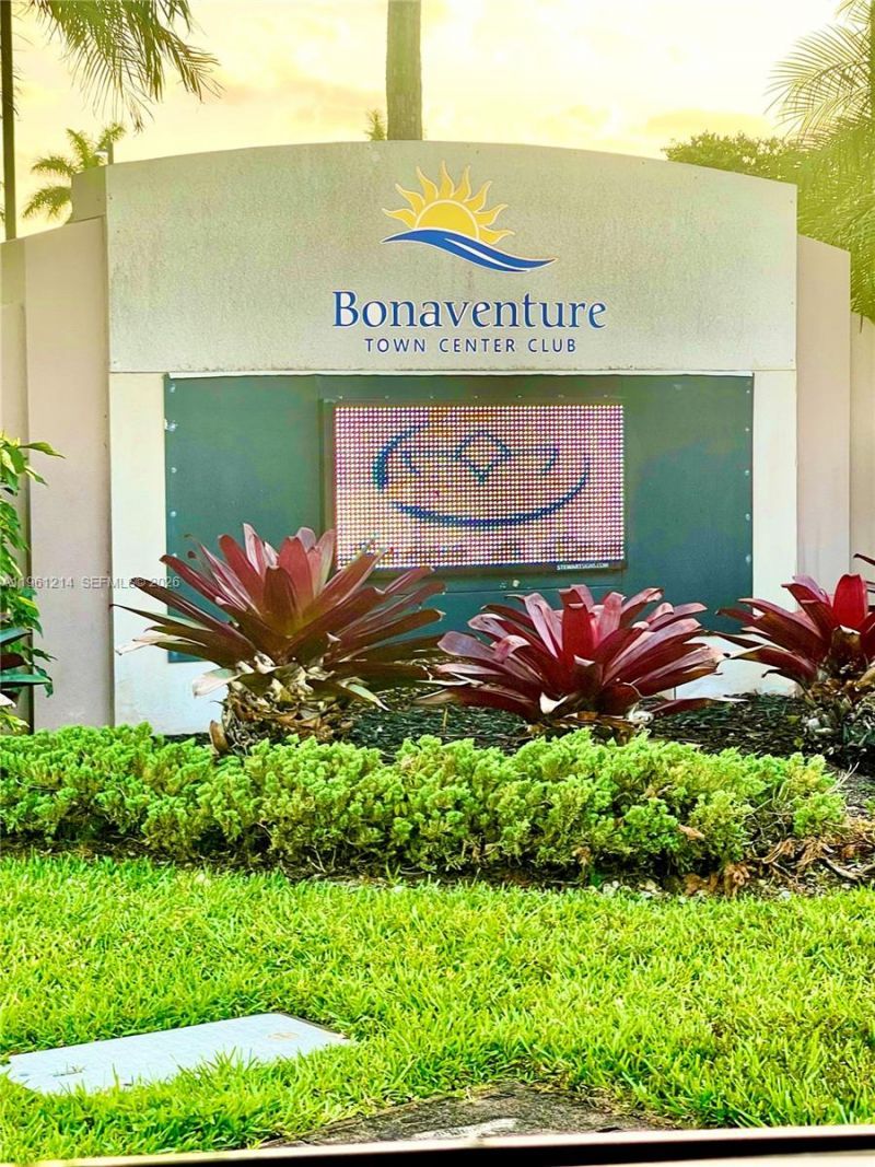 570 Royal Poinciana Ct, Weston, FL 33326 Photo