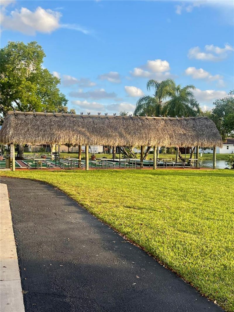 570 Royal Poinciana Ct, Weston, FL 33326 Photo