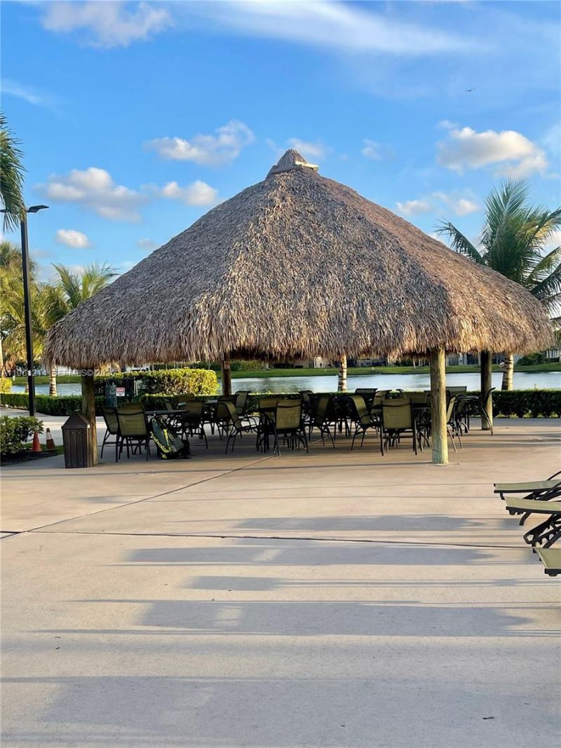 570 Royal Poinciana Ct, Weston, FL 33326 Photo