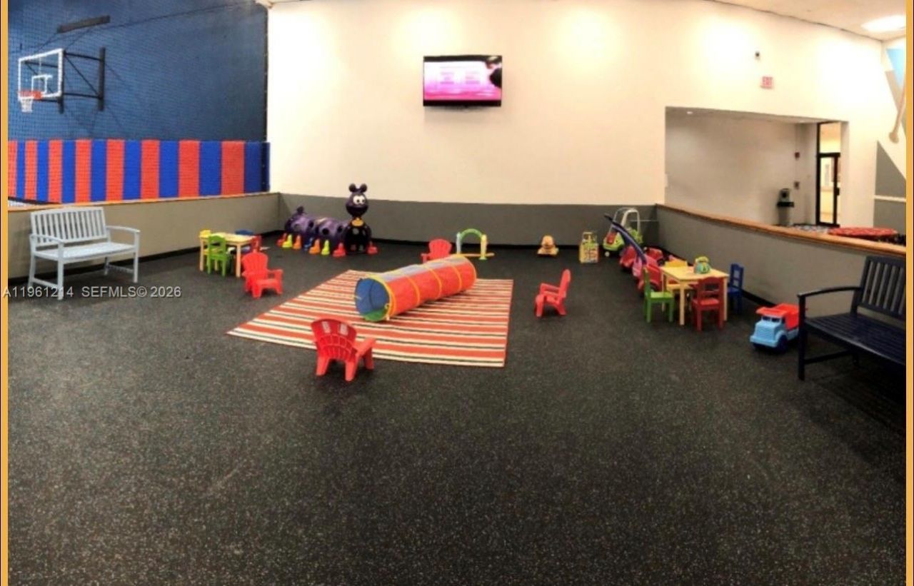 570 Royal Poinciana Ct, Weston, FL 33326 Photo