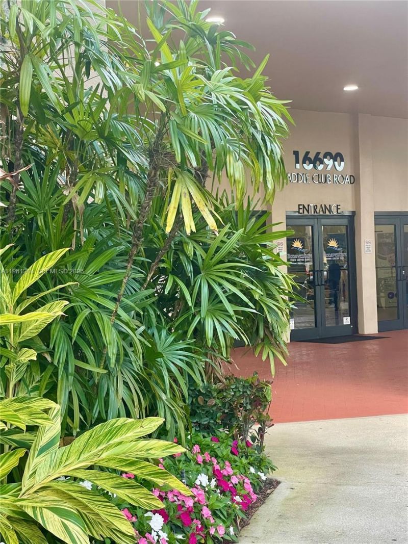 570 Royal Poinciana Ct, Weston, FL 33326 Photo