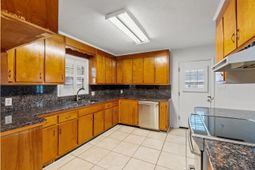 517 2nd Ave. N photo 4