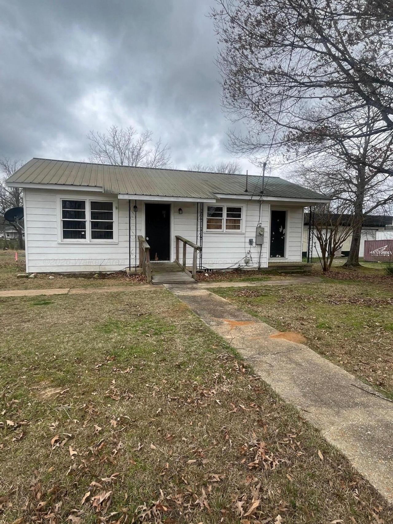 327 NW 4th Ave, Carbon Hill, AL 35549 Main Photo