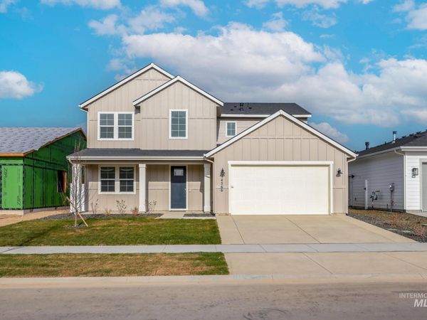 8409 S Wavecrest Ave, Kuna, ID 83634