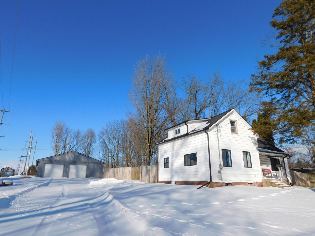 462 W Main Street, Grand Ledge, MI 48837 Main Photo