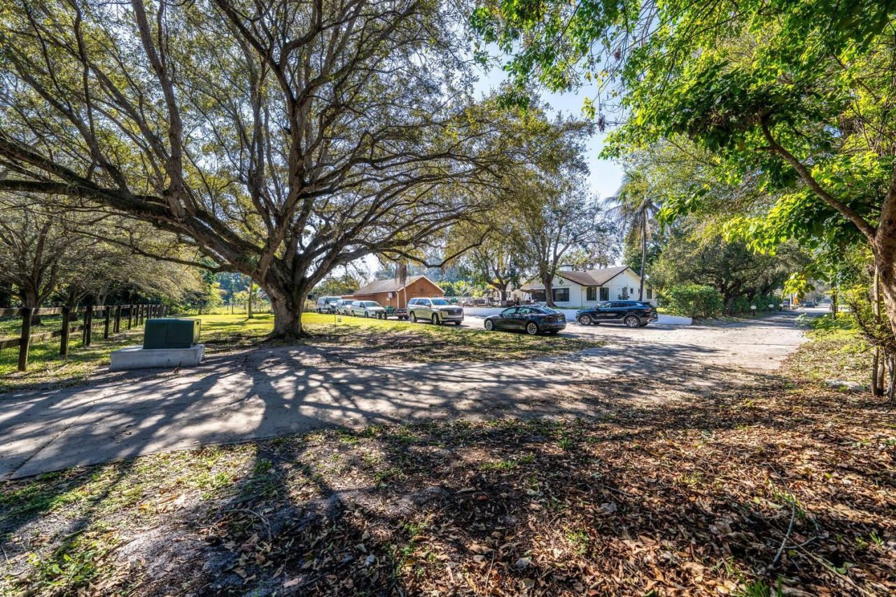 1710 SW 142nd Avenue, Davie, FL 33325 Photo