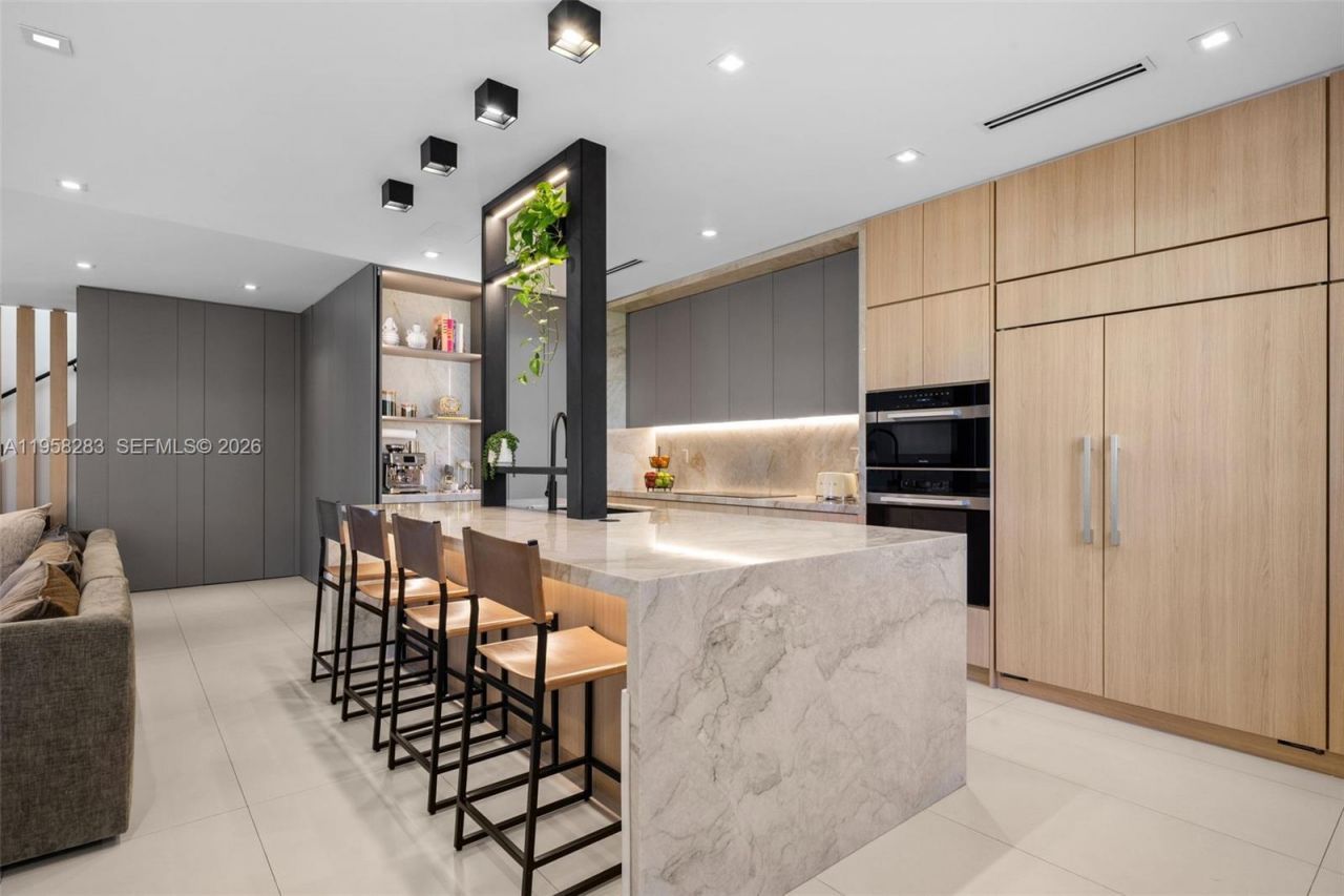 1077 Golden Cane Dr , Weston, FL 33327 Photo