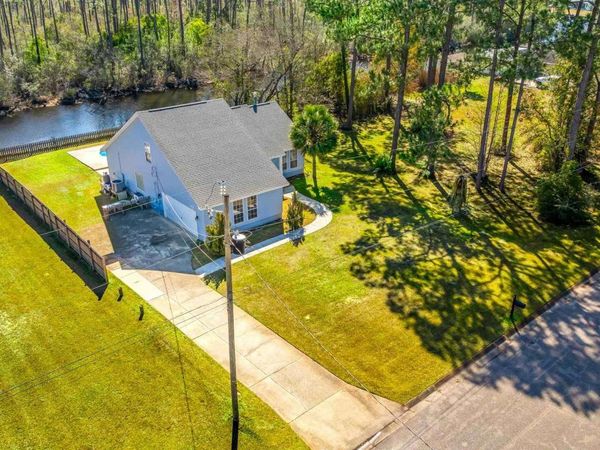 1250 La Paz St, Pensacola, FL 32506