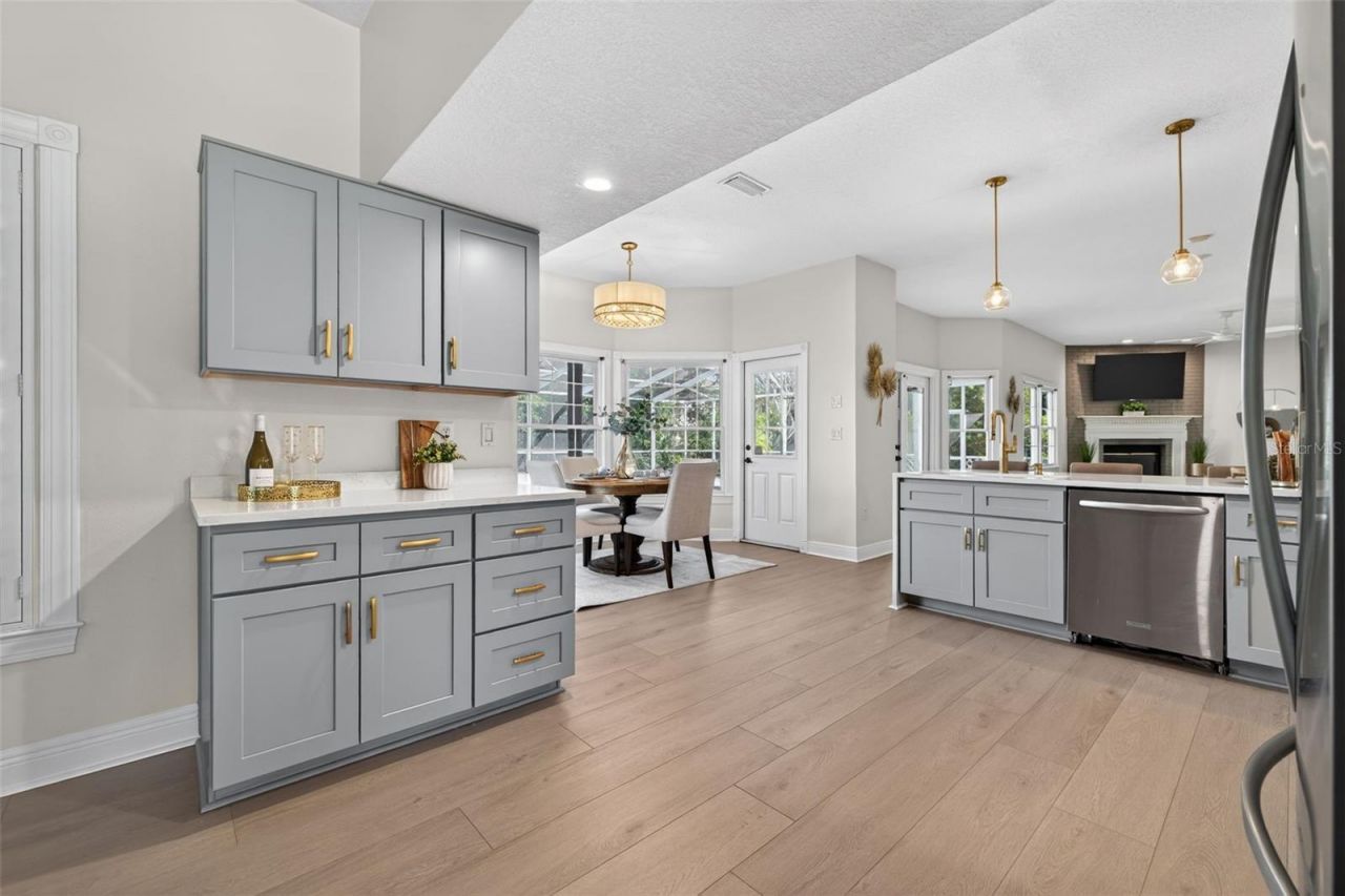 8667 Burning Tree Circle, Seminole, FL 33777 Photo