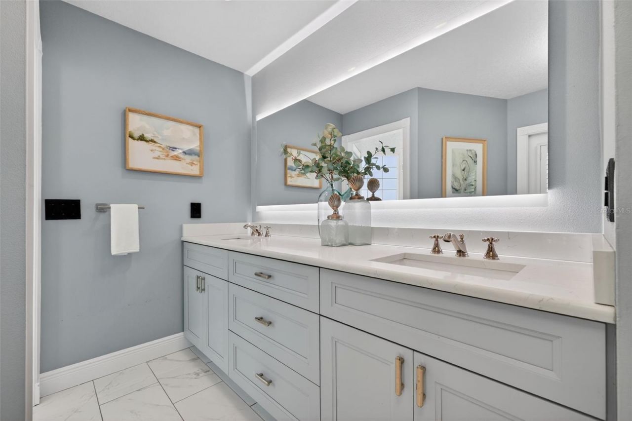 8667 Burning Tree Circle, Seminole, FL 33777 Photo