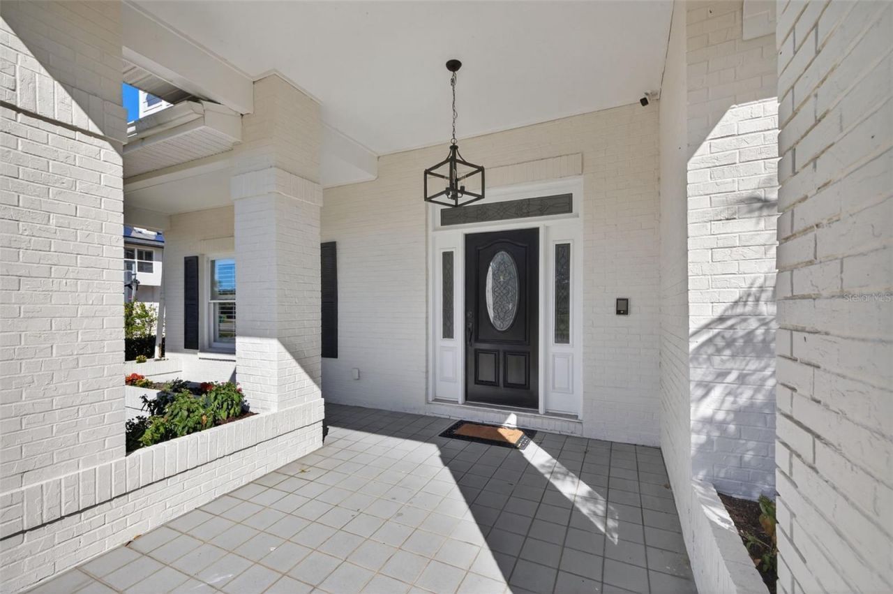 8667 Burning Tree Circle, Seminole, FL 33777 Photo