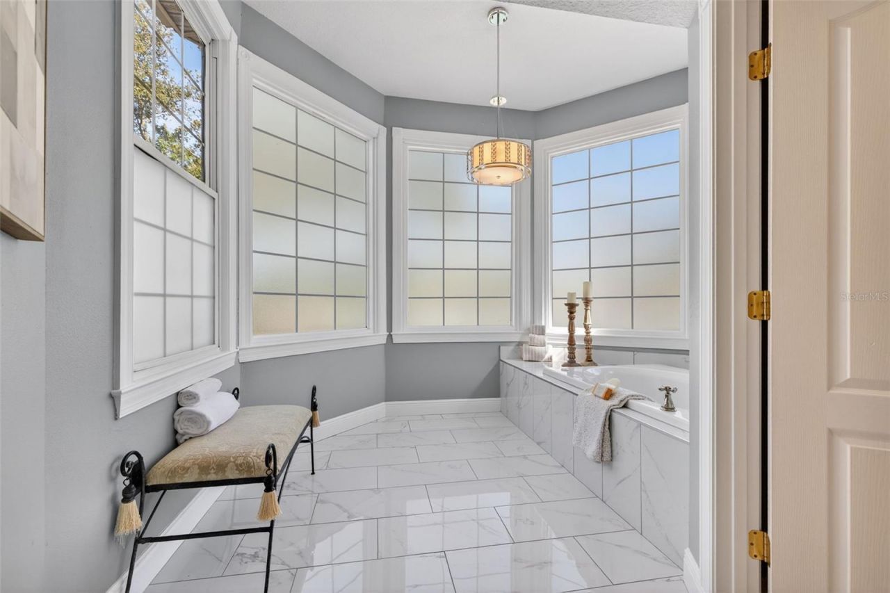 8667 Burning Tree Circle, Seminole, FL 33777 Photo