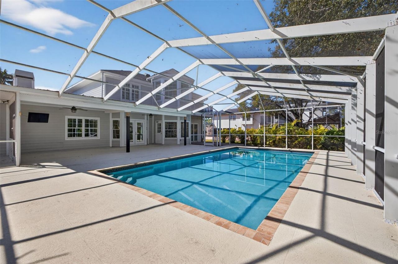 8667 Burning Tree Circle, Seminole, FL 33777 Photo