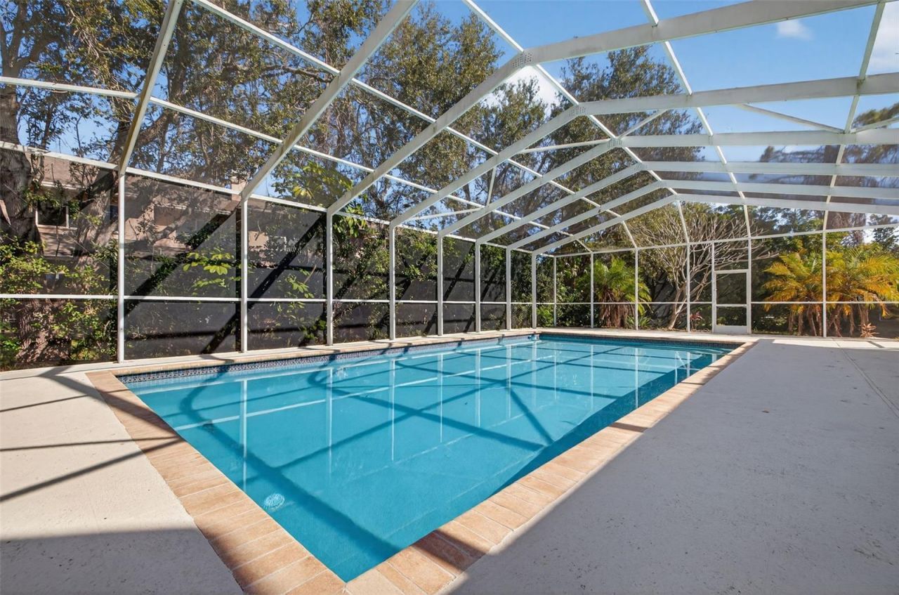 8667 Burning Tree Circle, Seminole, FL 33777 Photo