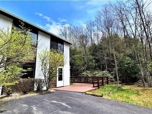 52 Medallion Road, Kiamesha Lake, NY 12751