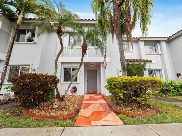 20807 NW 3rd Ct , Unit 2807, Pembroke Pines, FL 33029