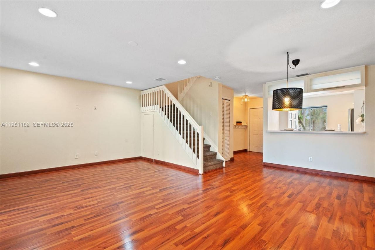 20807 NW 3rd Ct , Unit 2807, Pembroke Pines, FL 33029 Photo