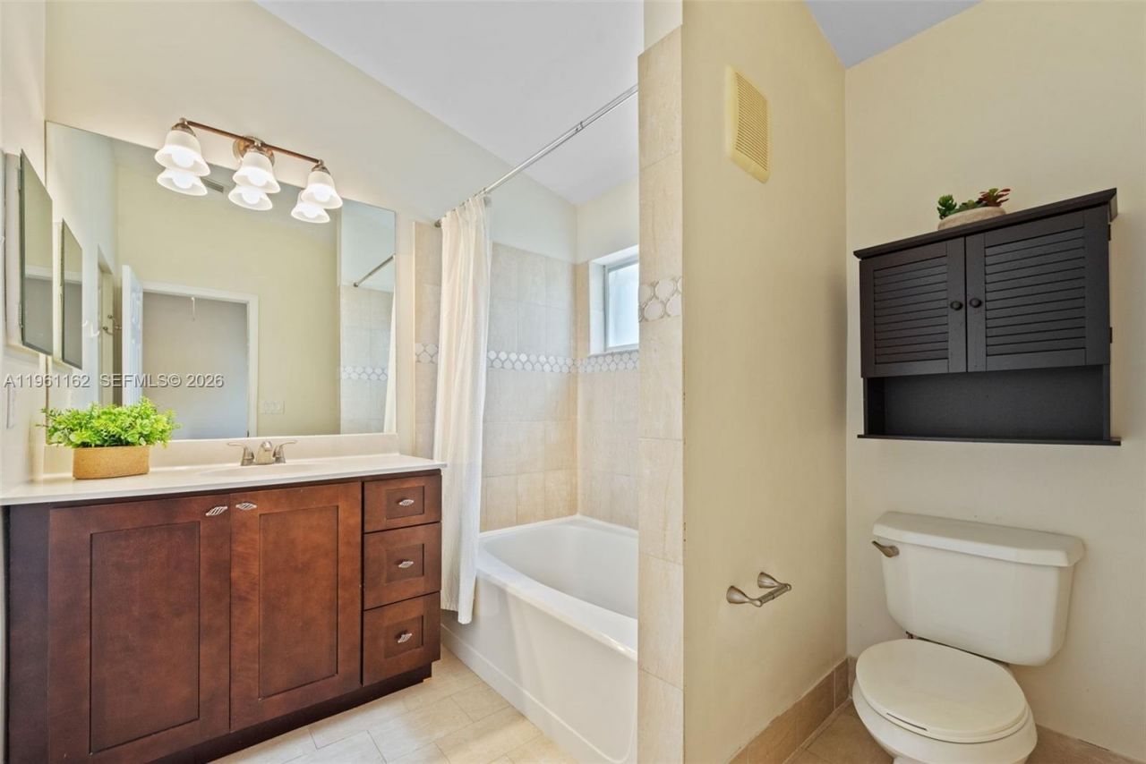 20807 NW 3rd Ct , Unit 2807, Pembroke Pines, FL 33029 Photo