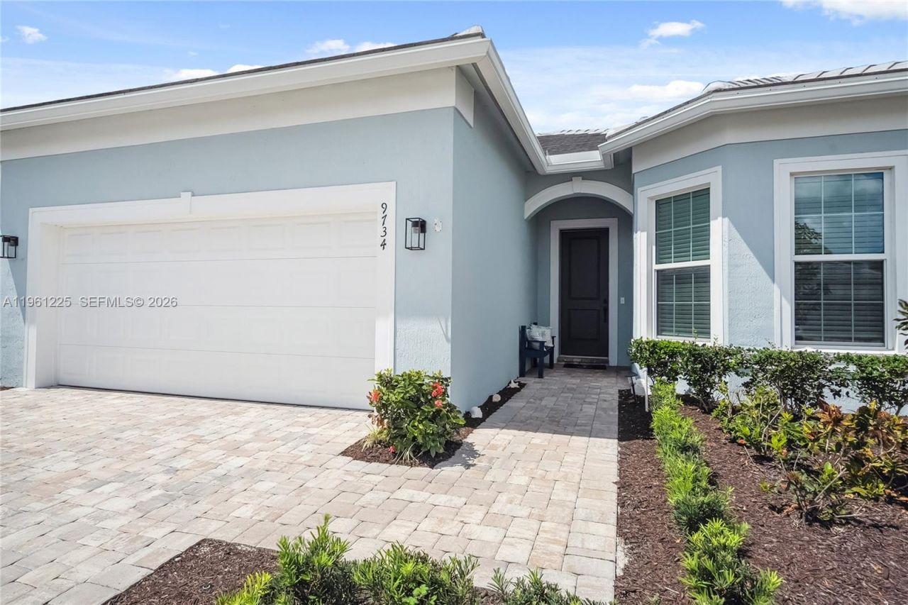 9734 SW Meridian Way, Stuart, FL 34997 Photo