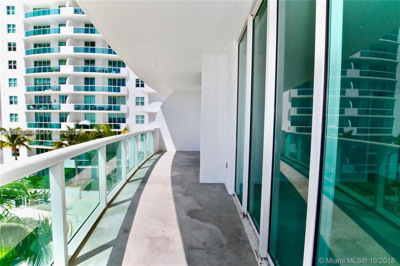 7900 Harbor Island Dr, Unit 806, North Bay Village, FL 33141 Photo