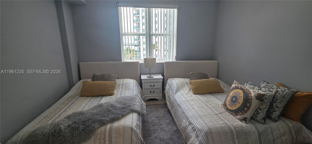 7900 Harbor Island Dr, Unit 806, North Bay Village, FL 33141 Photo