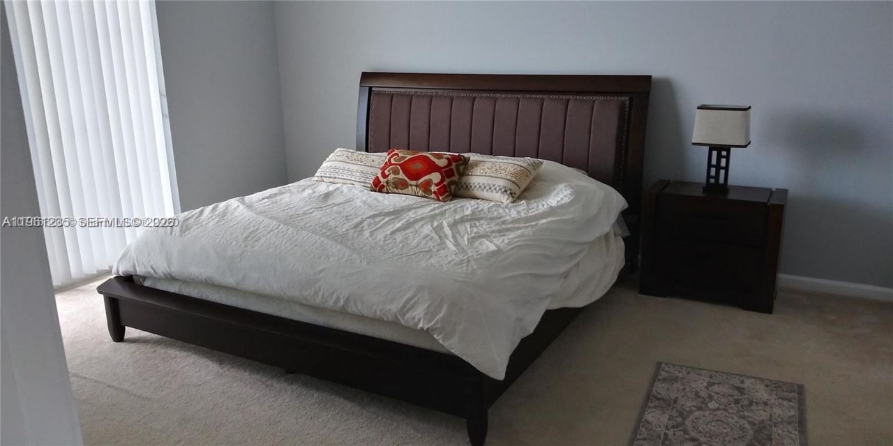 7900 Harbor Island Dr, Unit 806, North Bay Village, FL 33141 Photo