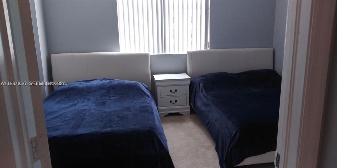 7900 Harbor Island Dr, Unit 806, North Bay Village, FL 33141 Photo