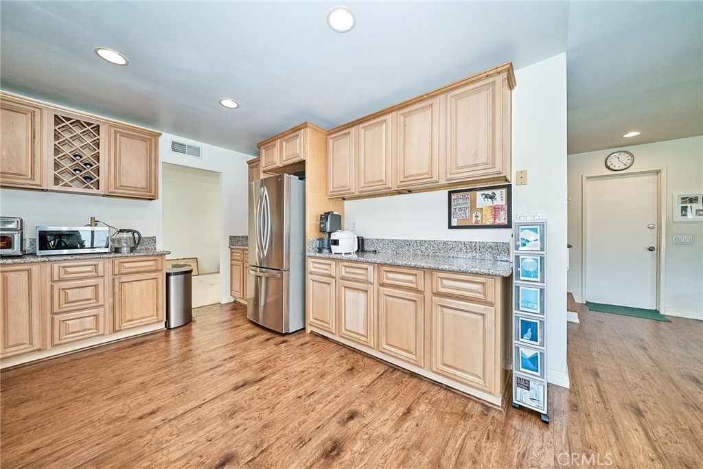 10449 Apache River Avenue, Fountain Valley, CA 92708 Main Photo