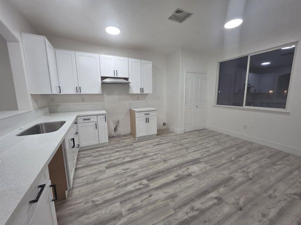 8226 8226 Windmill Oaks Pl, Antelope, CA 95843