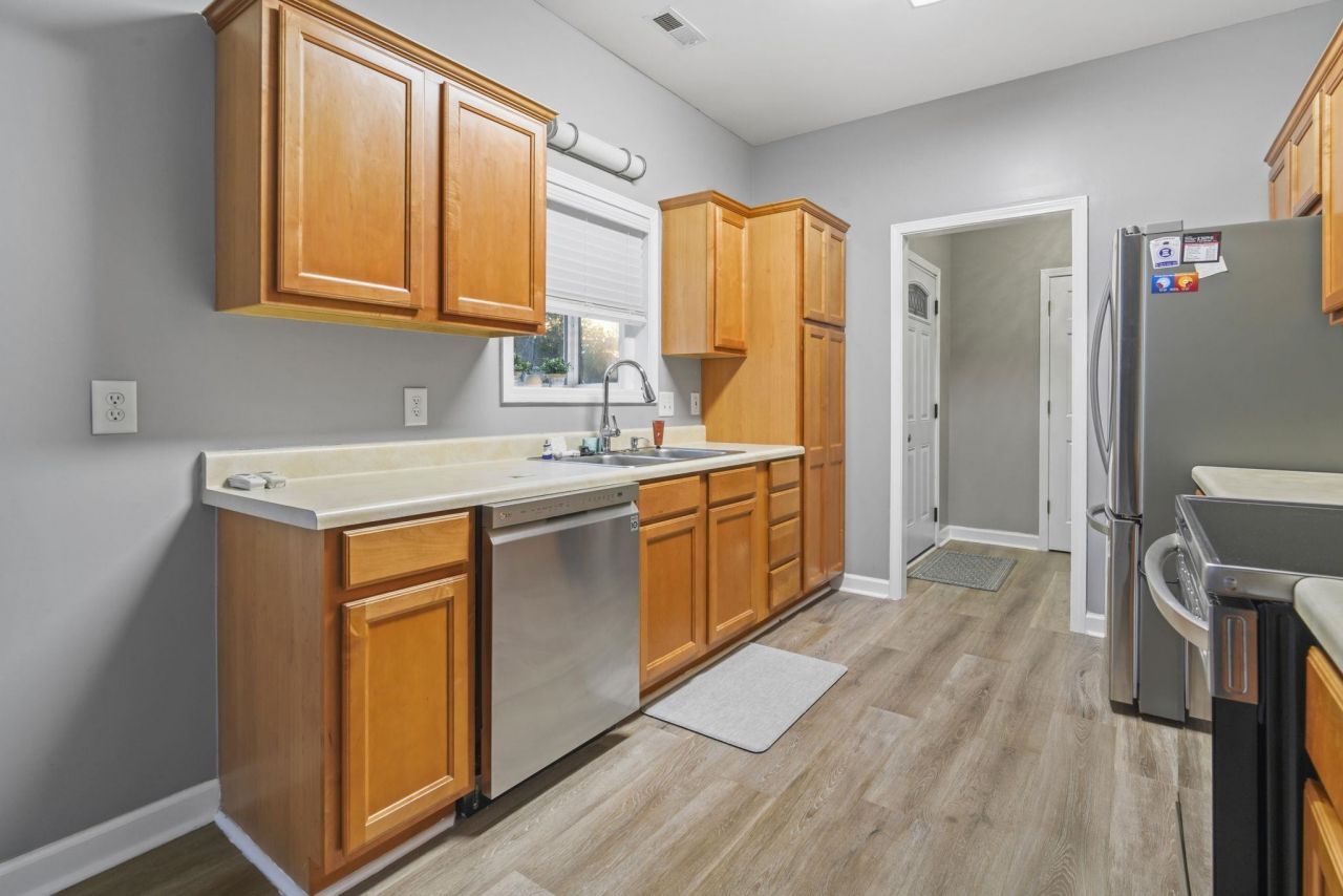 6627 Cherry Laurel Dr. Photo 12