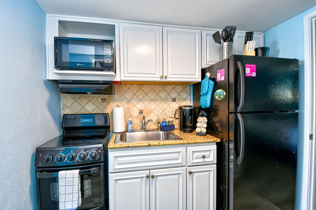 2401 S Ocean Blvd. Photo 13