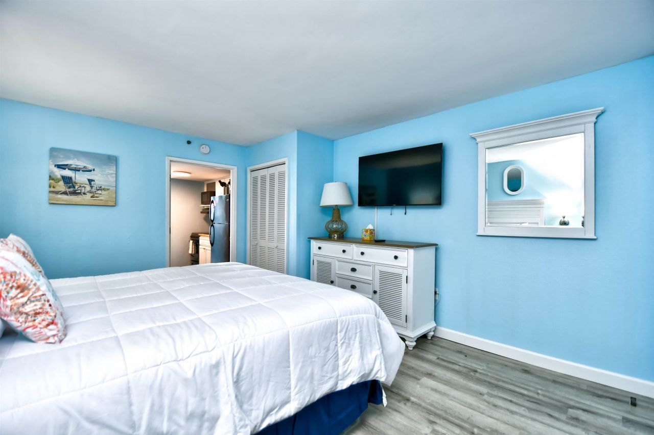 2401 S Ocean Blvd. Photo 16